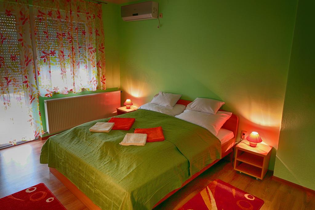 Mars Ii. Apartman Szeged Exterior foto