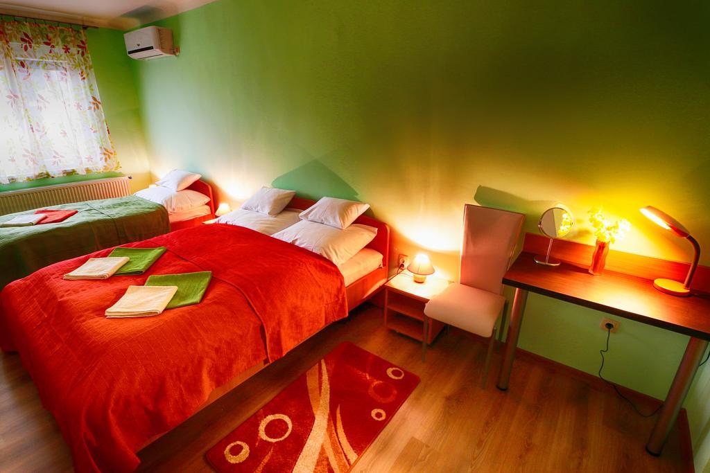 Mars Ii. Apartman Szeged Exterior foto